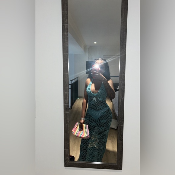 BTHE LABEL BEACH DRESS - Picture 3 of 3